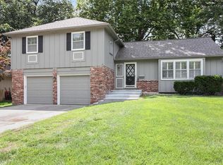 9556 Riggs St, Overland Park, KS 66212