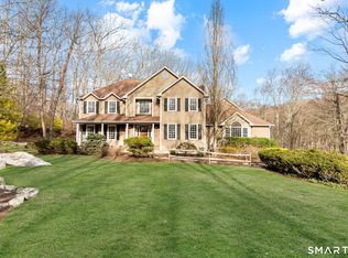 28 Rodeo Dr, Monroe, CT 06468