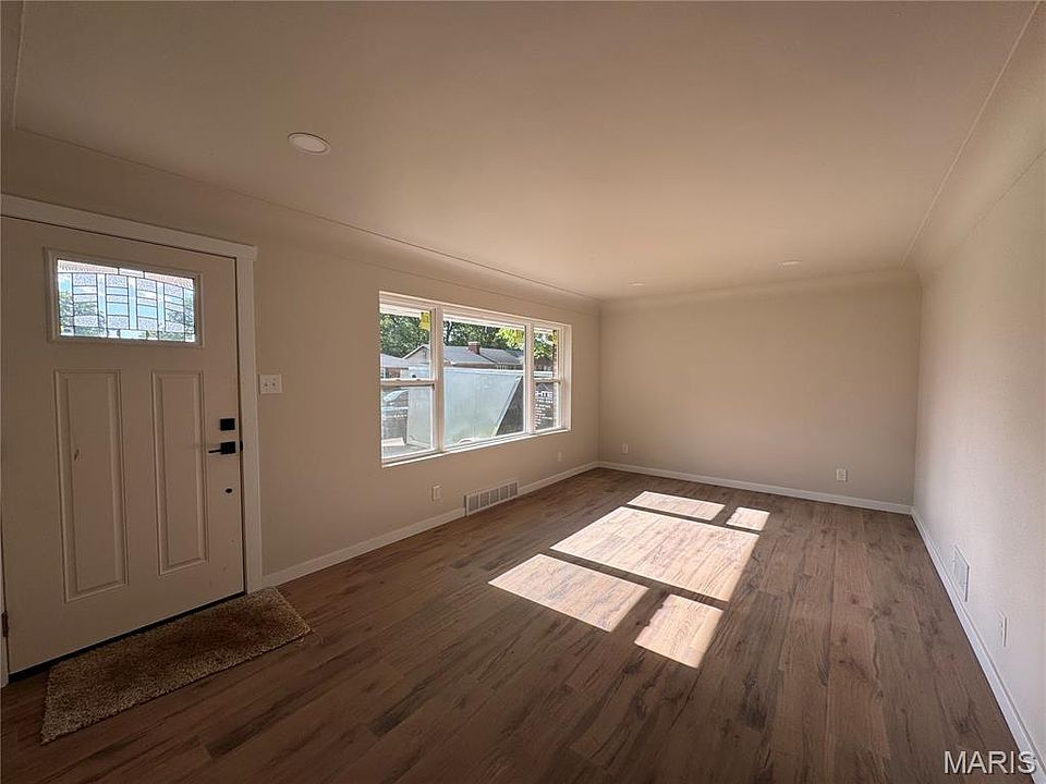 2nd image of 3416 Lydia Ln