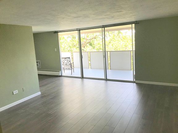 3rd image of 1090 N Lafayette St APT 601