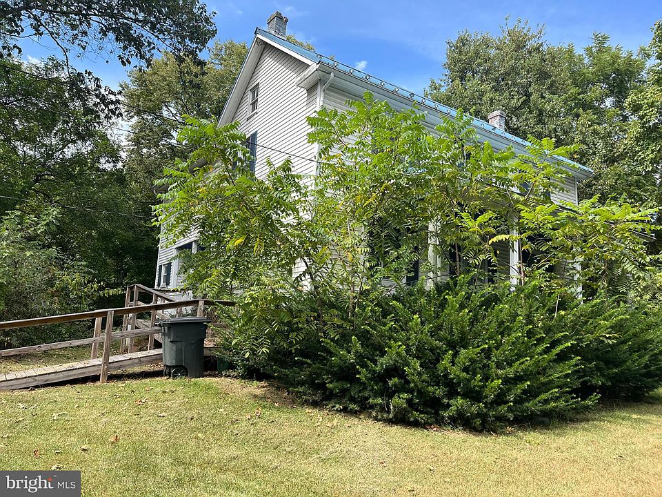 2nd image of 661 Kearneysville Pike