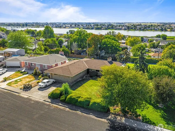 1122 Skyline Dr, Moses Lake, WA 98837