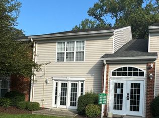 15530 Horseshoe Ln, Woodbridge, VA 22191