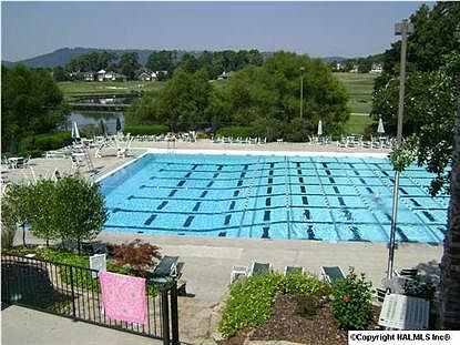 2nd image of 3008 Hampton Cove Way SE