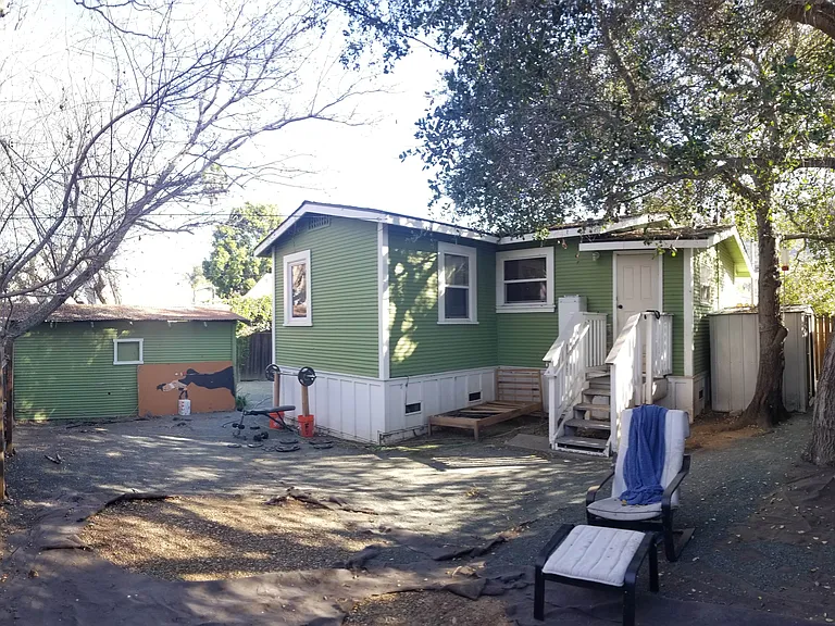 316 E Foothill Blvd — Photo 25