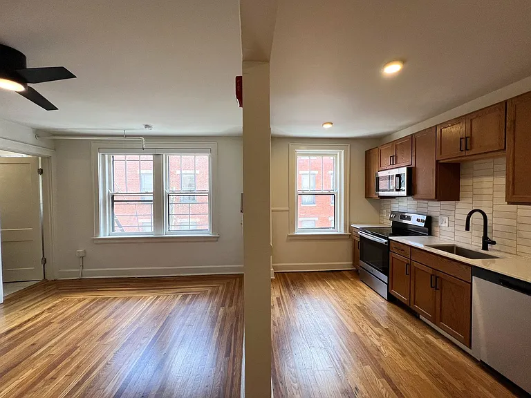 1401 Main Street — Photo 6