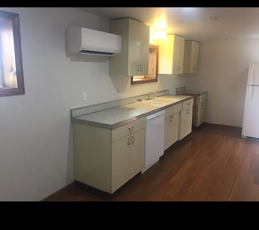 607 W Baseline Rd — Photo 3