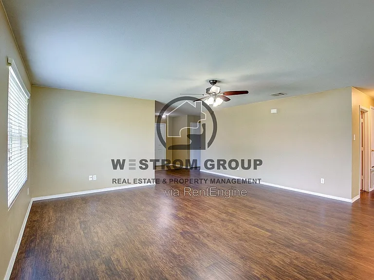 7000 Sylvan Meadows Dr — Photo 9