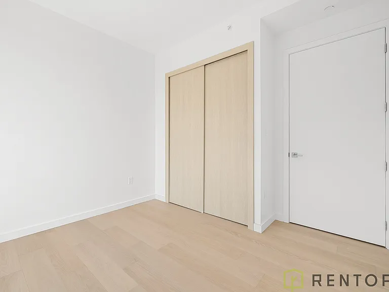 224 3rd Ave #7B — Photo 6