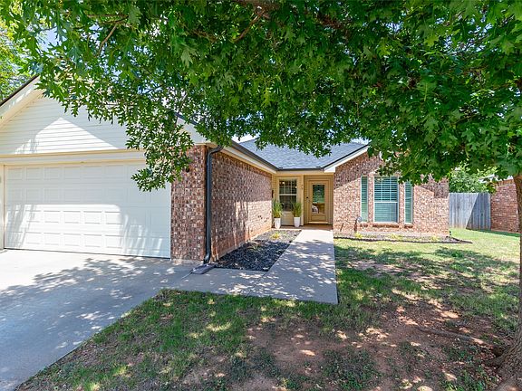 2nd image of 29 Woodcock Cir