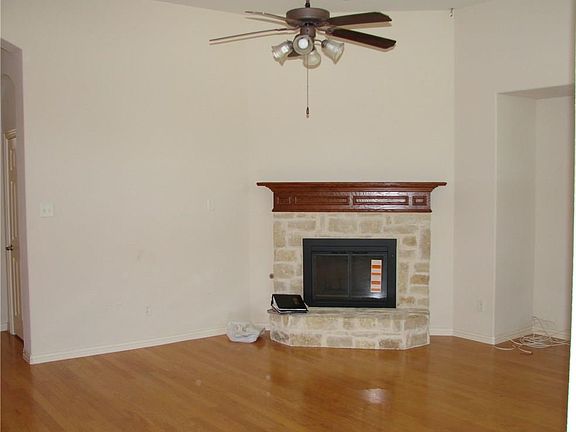 5th image of 1202 Sunrise Dr