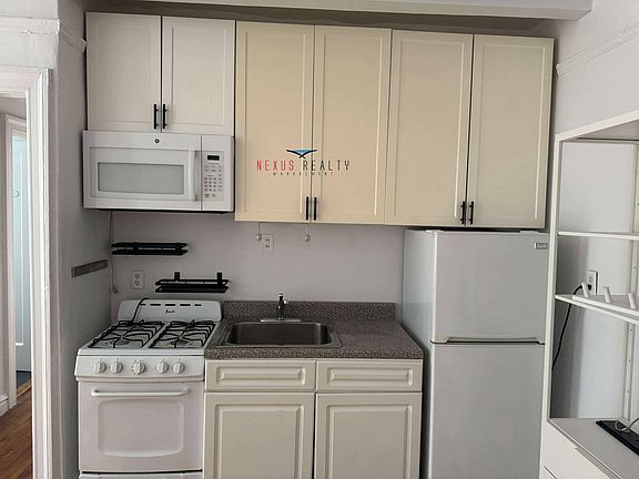 2nd image of 25-02 Steinway St #7B