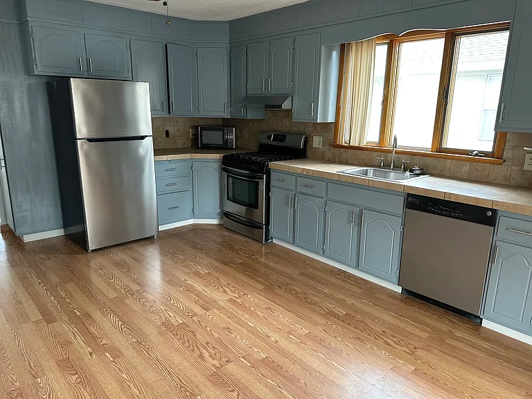 56 1st St #56 — Photo 2