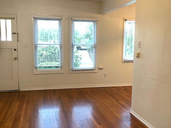 4th image of 479 S Evergreen Dr