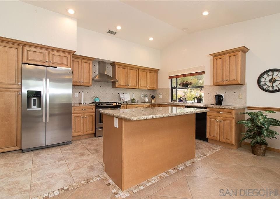 1st image of 16445 Daza Dr