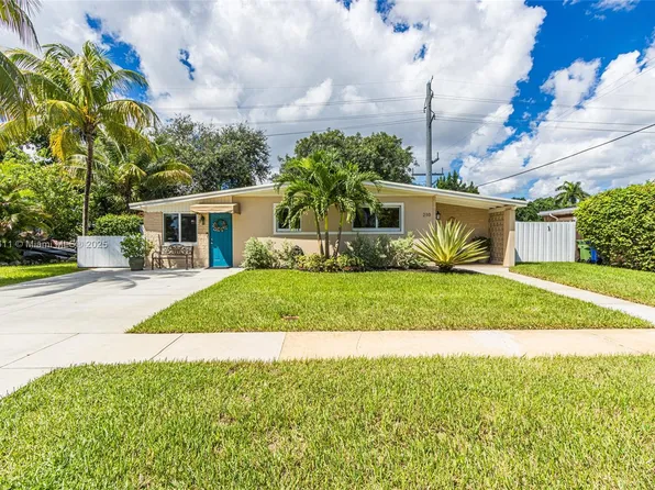 210 SW 64th Ave, Pembroke Pines, FL 33023