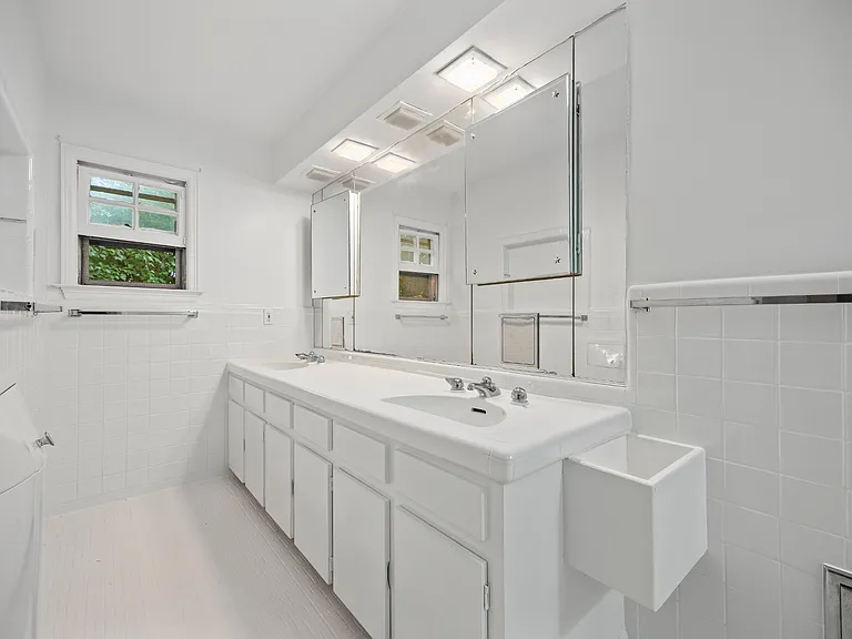 98 Brookby Rd — Photo 17