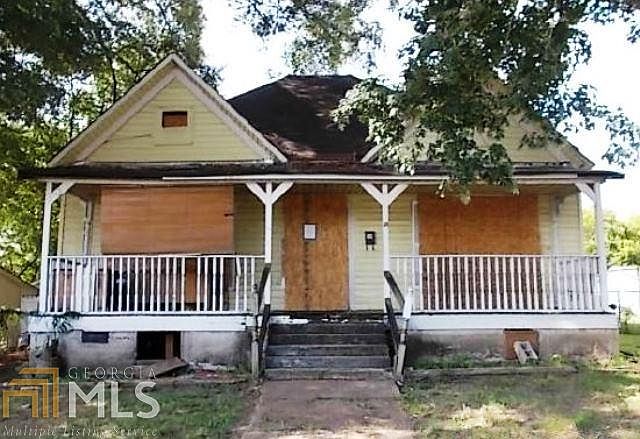 1st image of 310 E Gordon Ave