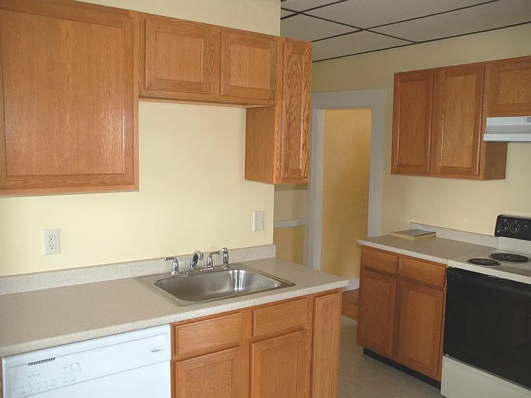 35-37 Washington Ave #1A — Photo 9