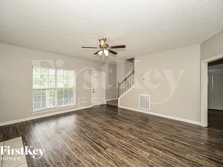 837 Manderlay Way — Photo 4