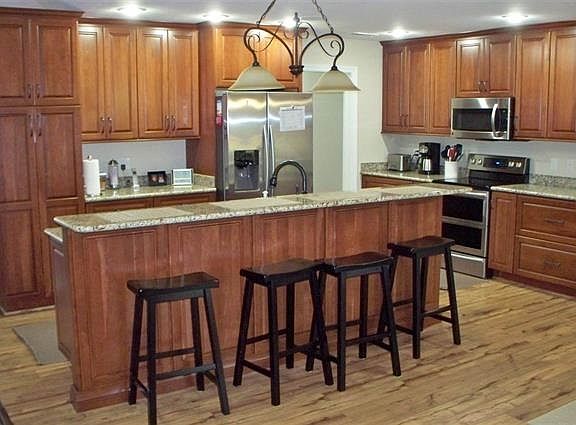 3rd image of 1812 Ashwood Dr