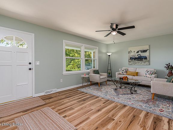 3rd image of 4710 Fort Ave