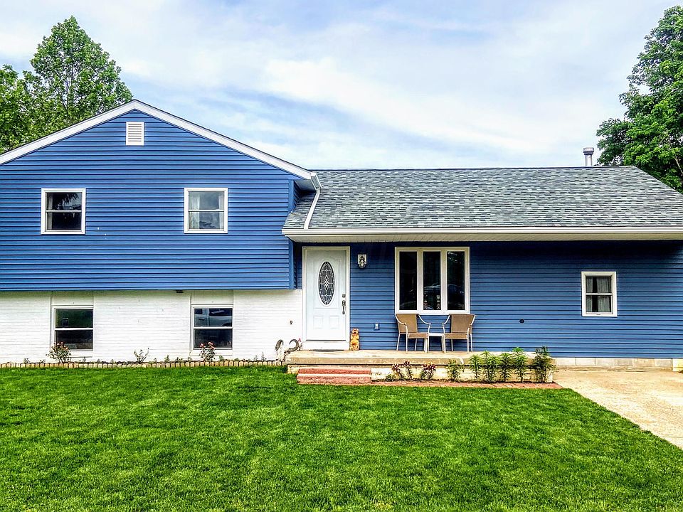 1st image of 510 Barr Dr