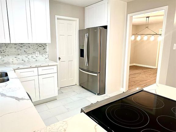 5th image of 727 Romaine Ln