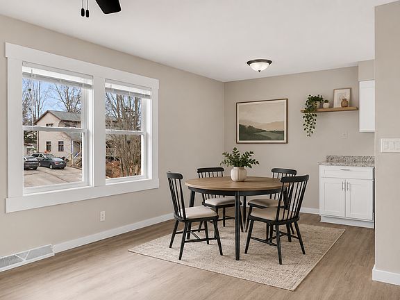 5th image of 408-410 3rd Ave N #410-1/2
