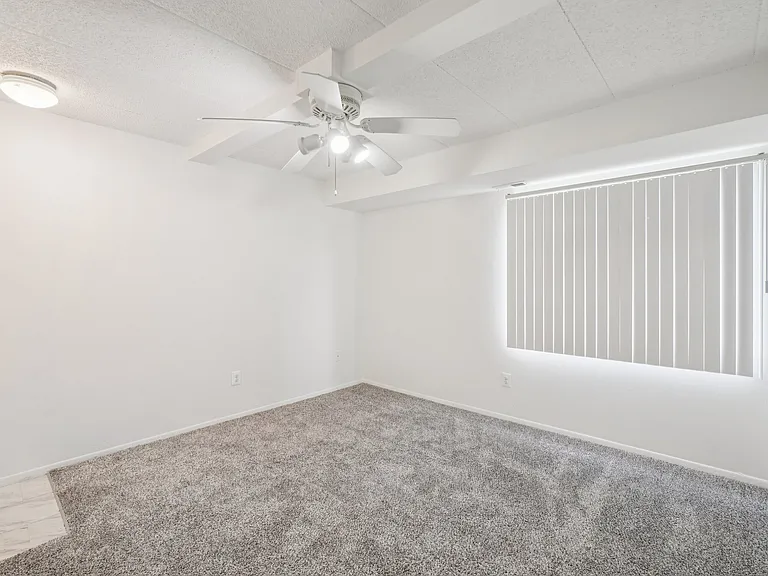 Riverside Village Apartments — Photo 91