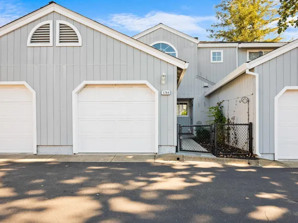 1744 Marlow Road, Santa Rosa, CA 95401