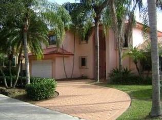 16315 NW 83rd Ct, Miami Lakes, FL 33016