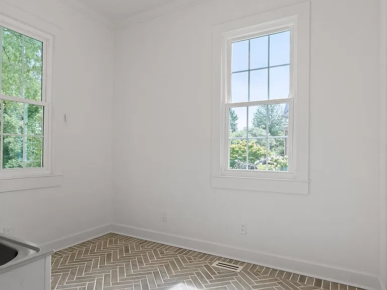 1103 Centennial Dr — Photo 87