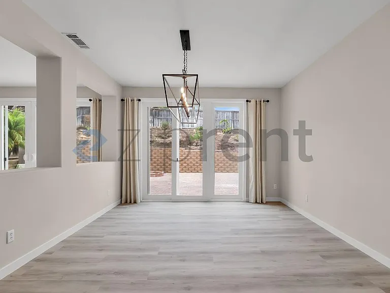3231 Canyon View Dr — Photo 4