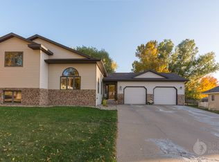 2417 Harding Ave, Bismarck, ND 58501