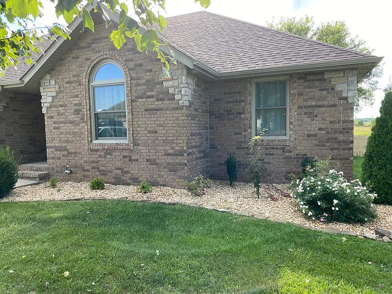 446 Columbine St — Photo 2