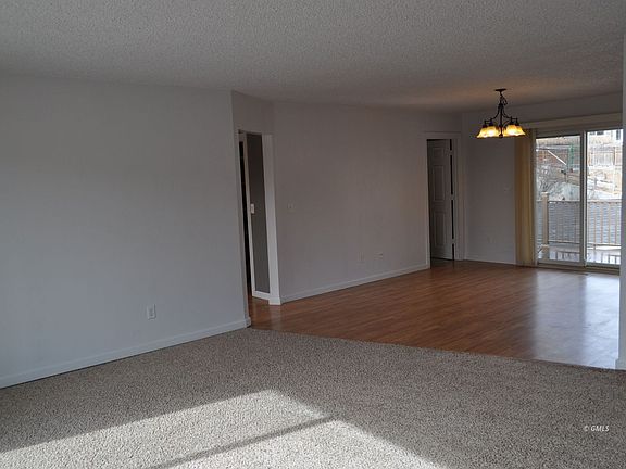 4th image of 209 Divide St