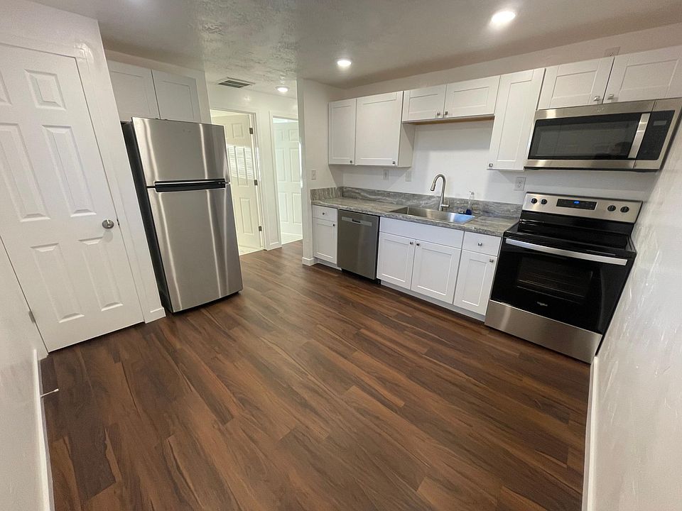 1st image of 2202 E Hugo Ave