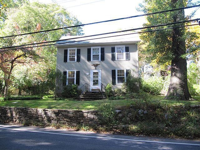 1st image of 712 Lake St