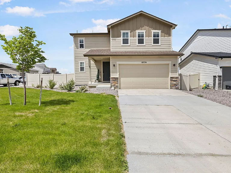 8226 Buffalo Horn Dr — Photo 1