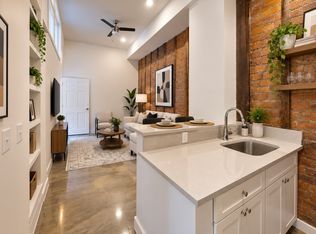 585 Evergreen Ave #1R, Brooklyn, NY 11221