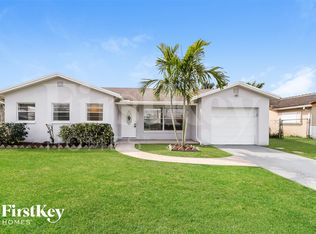 8800 SW 10th St, Boca Raton, FL 33433