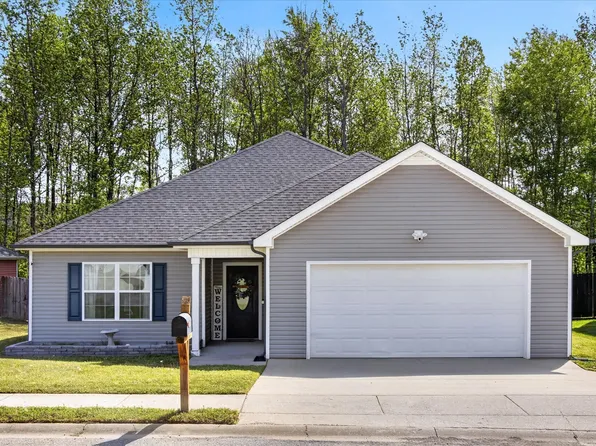 1388 Freedom Dr, Clarksville, TN 37042