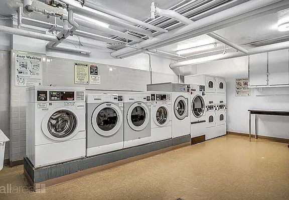 4th image of 87-15 165th St APT 5E