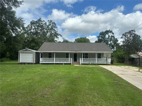 5719 Warrior Dr, Satsuma, AL 36572