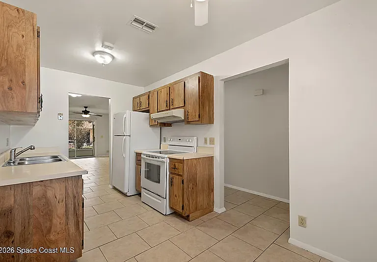 1293 Cheney Hwy #G — Photo 4