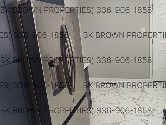 5th image of 2115 Friends Ave