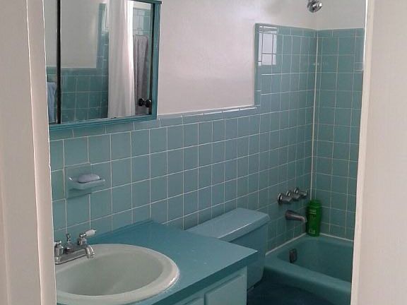3rd image of 122 NE 204th St