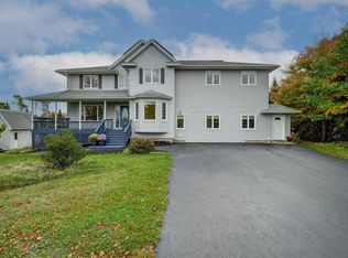 9 Bens Ct, Halifax, NS B3T 1R3