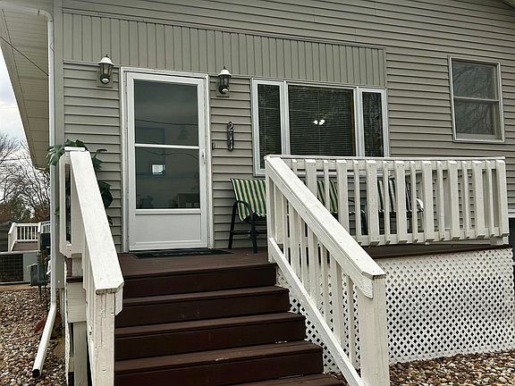 2nd image of 211 Belsley St